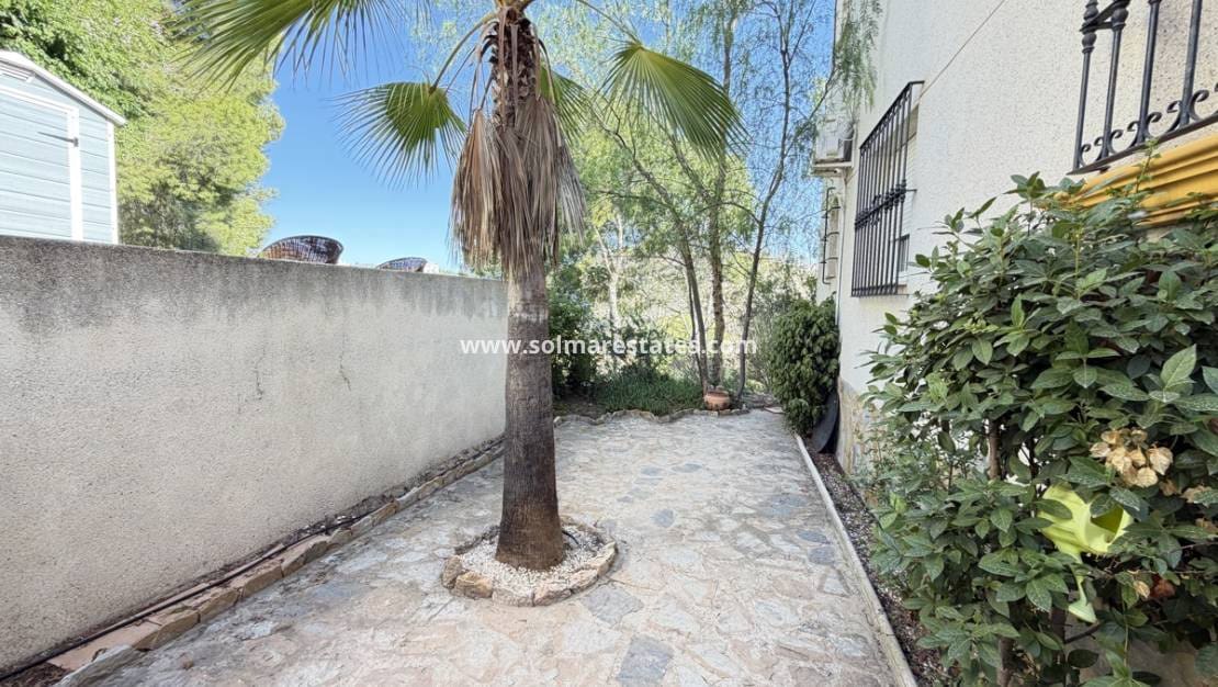2 soverom Leilighet til salgs i Villamartin med svømmebasseng - € 199 000 (Ref: 10070133)