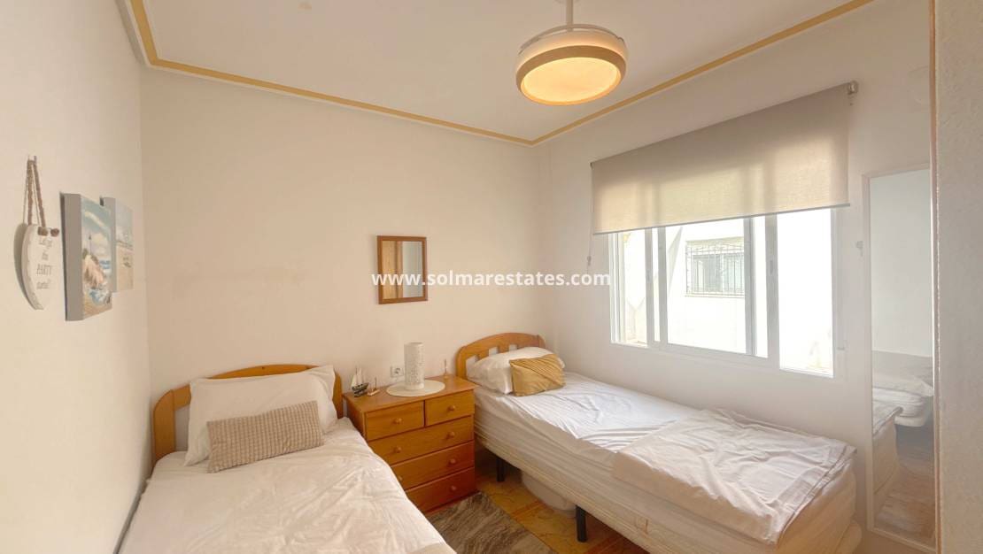 2 sovrum Lägenhet till salu i Cabo Roig med pool - 179 950 € (Ref: 10070134)