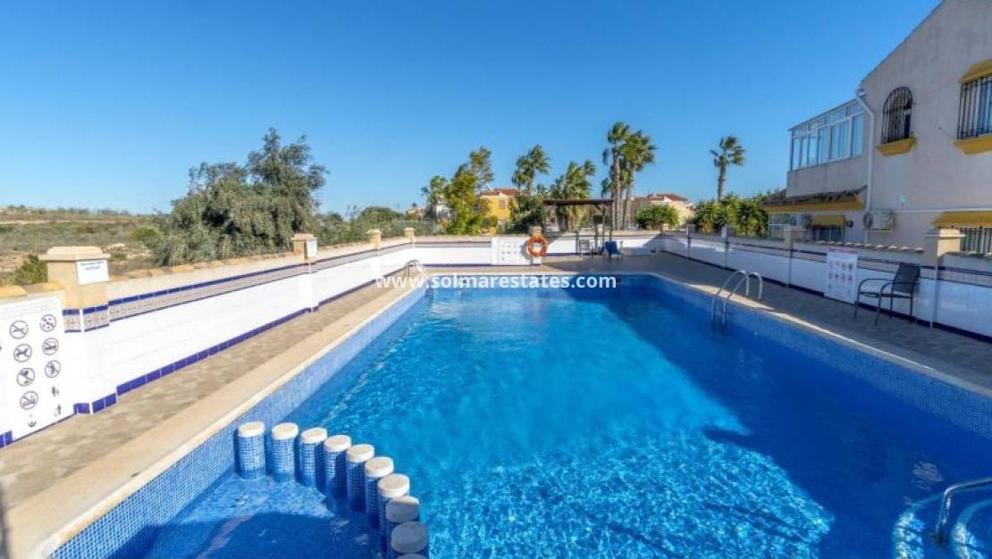 2 sovrum Lägenhet till salu i Cabo Roig med pool - 179 950 € (Ref: 10070134)