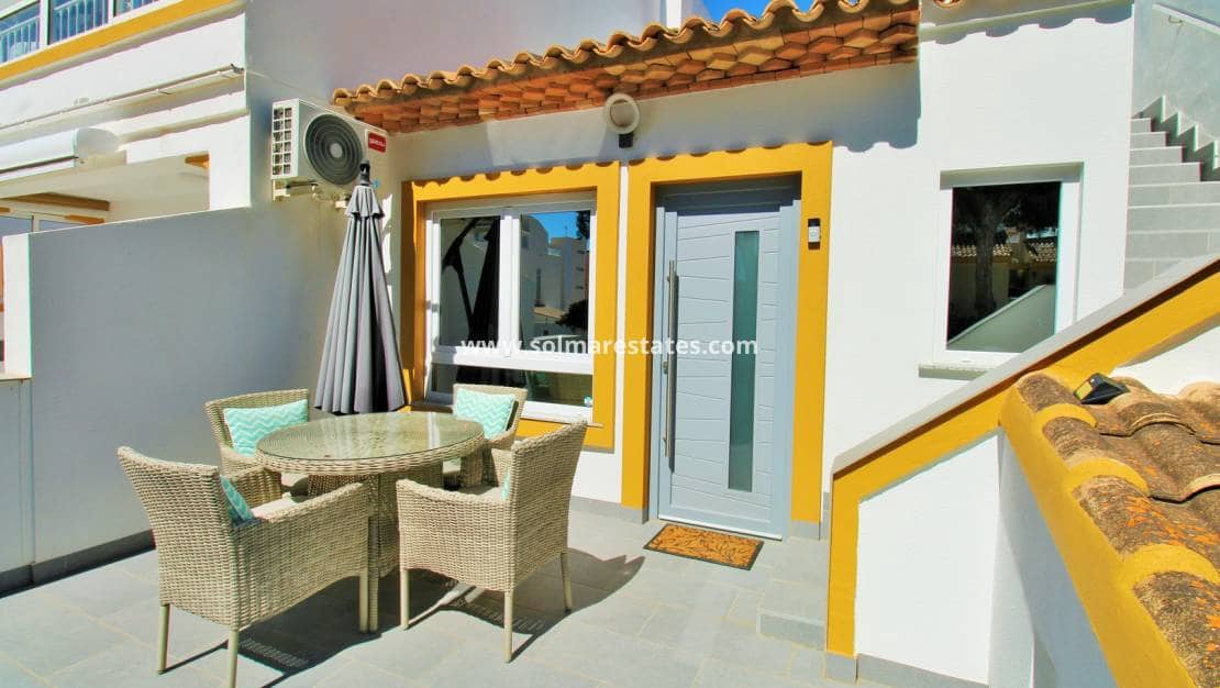 3 sypialnia Bungalow na sprzedaż w Villamartin z basenem - 275 000 € (Ref: 10070136)