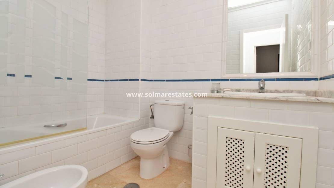 2 sovrum Lägenhet till salu i Villamartin med pool - 189 950 € (Ref: 10070137)