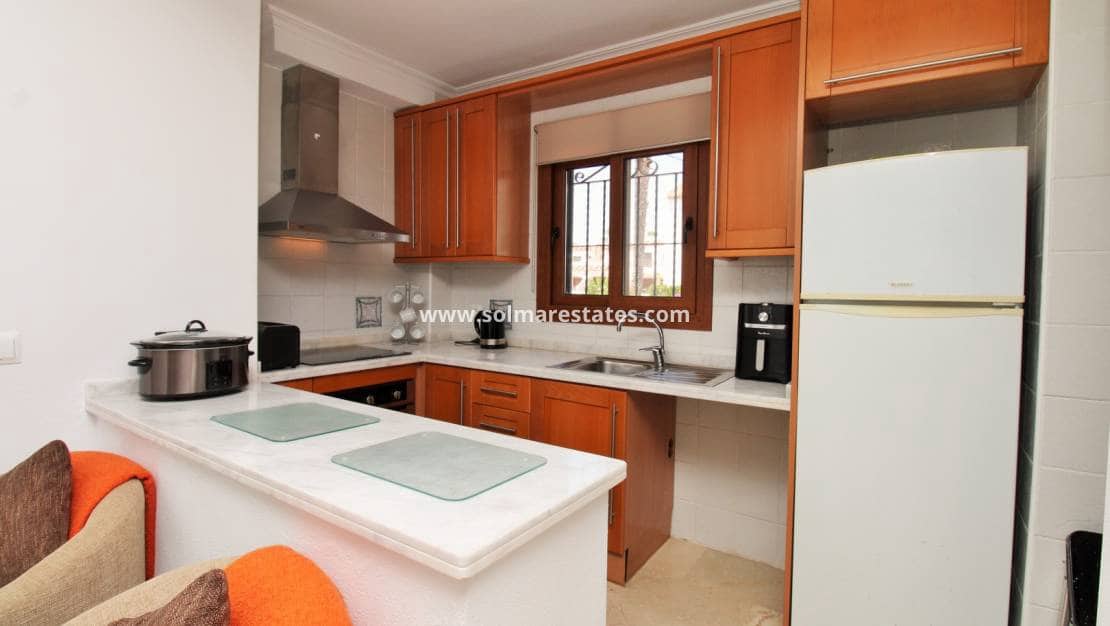 2 sovrum Lägenhet till salu i Villamartin med pool - 189 950 € (Ref: 10070137)