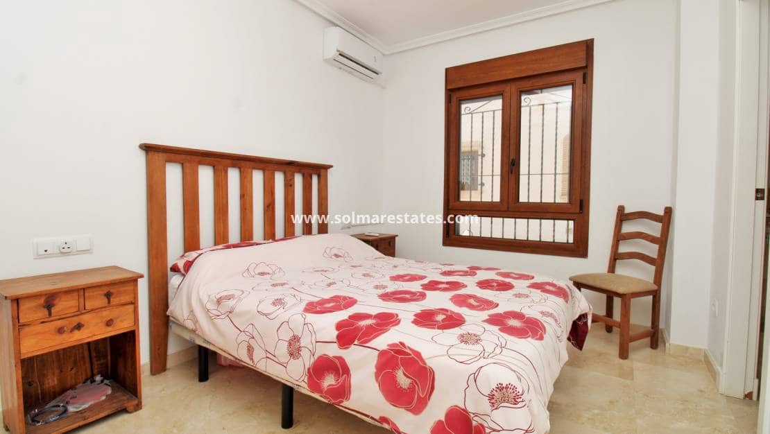 2 sovrum Lägenhet till salu i Villamartin med pool - 189 950 € (Ref: 10070137)