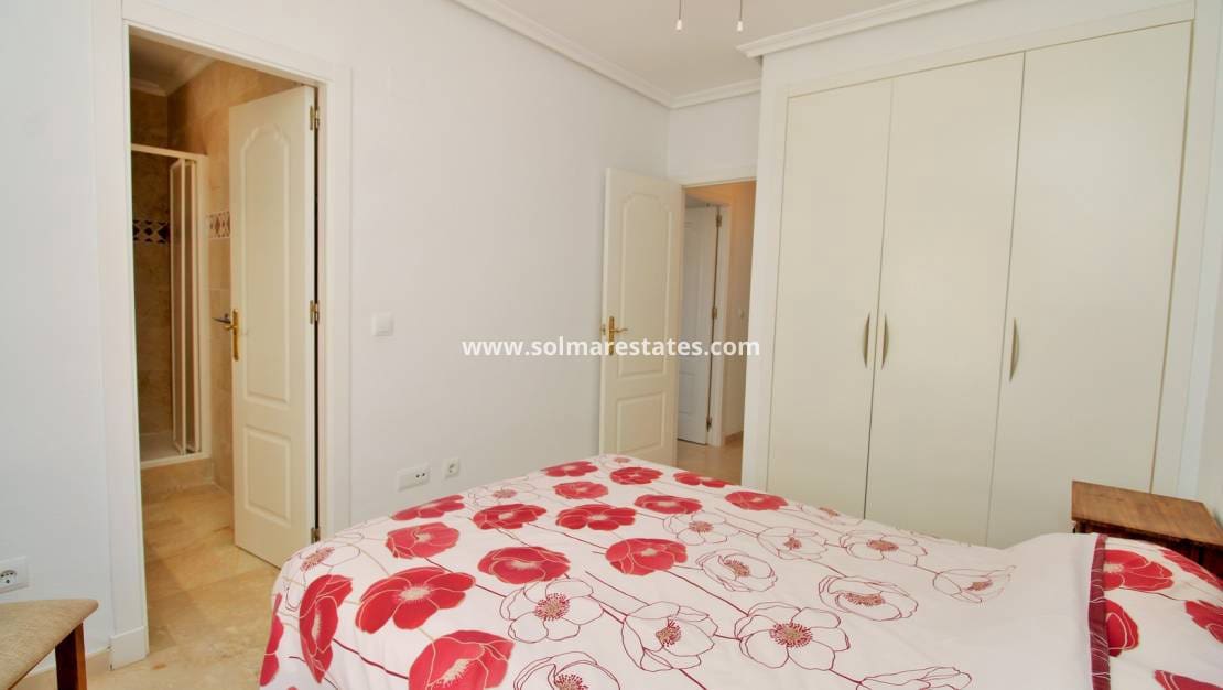 2 sovrum Lägenhet till salu i Villamartin med pool - 189 950 € (Ref: 10070137)