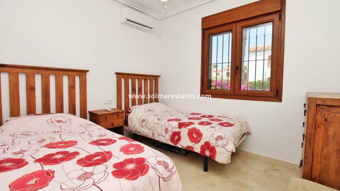 2 sovrum Lägenhet till salu i Villamartin med pool - 189 950 € (Ref: 10070137)