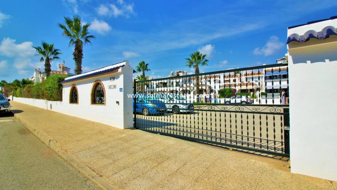 2 sovrum Lägenhet till salu i Villamartin med pool - 189 950 € (Ref: 10070137)