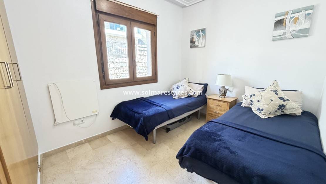 2 slaapkamer Appartement te koop in Villamartin met zwembad - € 210.000 (Ref: 10070139)
