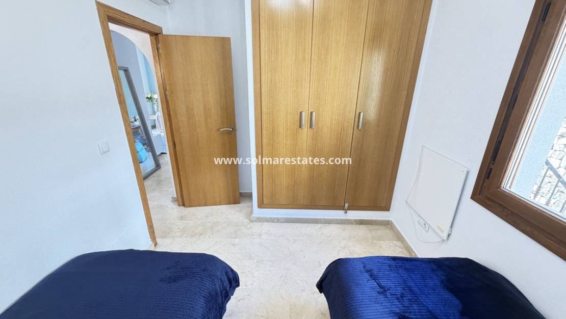 2 slaapkamer Appartement te koop in Villamartin met zwembad - € 210.000 (Ref: 10070139)