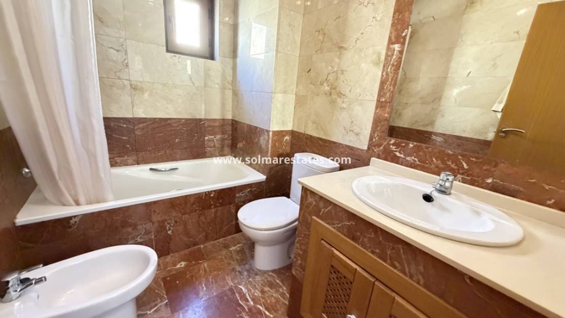 2 slaapkamer Appartement te koop in Villamartin met zwembad - € 210.000 (Ref: 10070139)