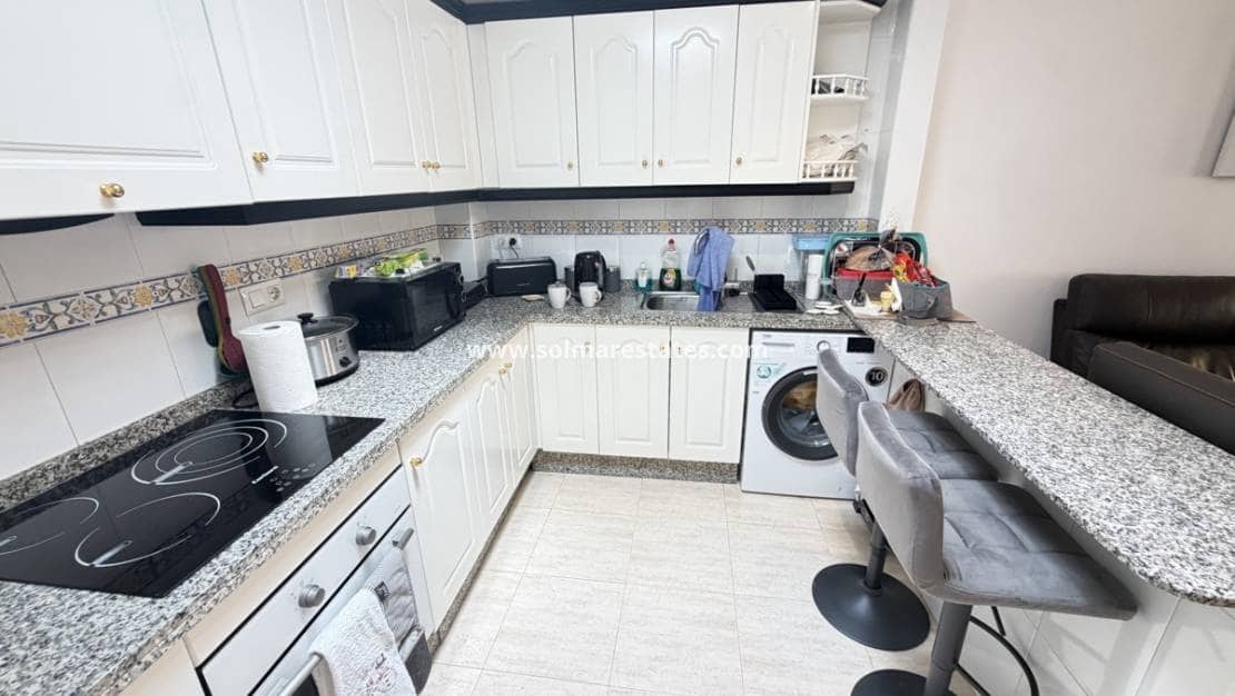3 sovrum Semi-fristående Villa till salu i Villamartin med pool - 225 000 € (Ref: 10070140)