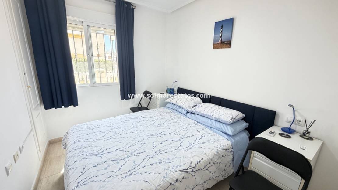 3 sovrum Semi-fristående Villa till salu i Villamartin med pool - 225 000 € (Ref: 10070140)