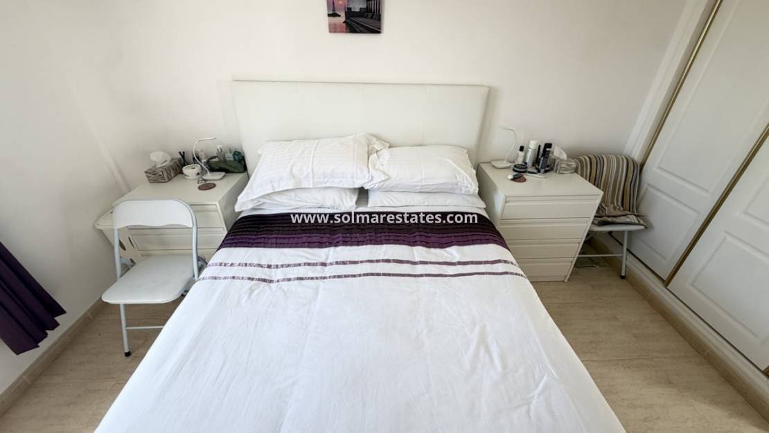3 sovrum Semi-fristående Villa till salu i Villamartin med pool - 225 000 € (Ref: 10070140)