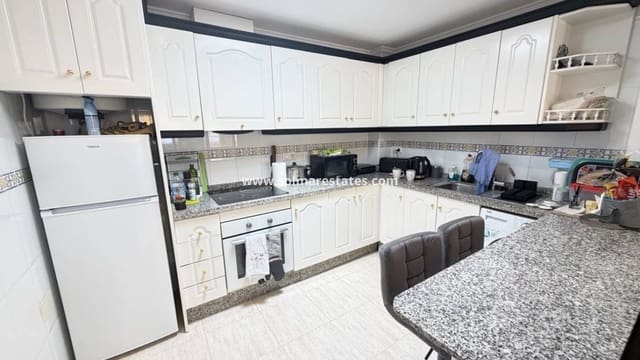 3 slaapkamer Halfvrijstaande villa te koop in Villamartin, Orihuela met zwembad - € 225.000 (Ref: 10070140)