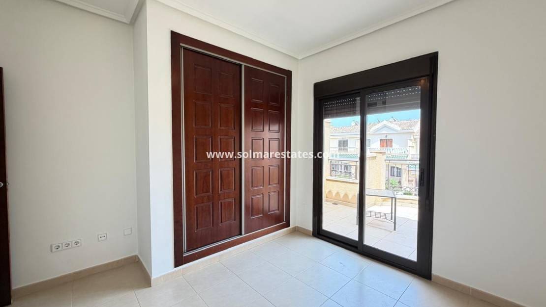 2 Zimmer Haus zu verkaufen in Dona Pepa mit Pool - 189.000 € (Ref: 10071027)