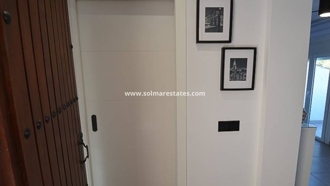 1 quarto Apartamento para venda em Villamartin com piscina - 114 000 € (Ref: 10072854)