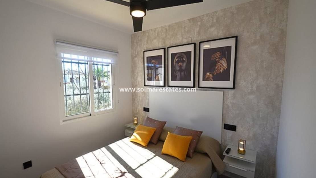 1 quarto Apartamento para venda em Villamartin com piscina - 114 000 € (Ref: 10072854)