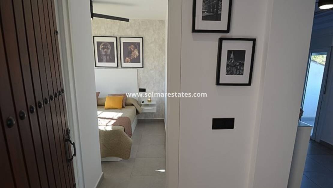 1 quarto Apartamento para venda em Villamartin com piscina - 114 000 € (Ref: 10072854)