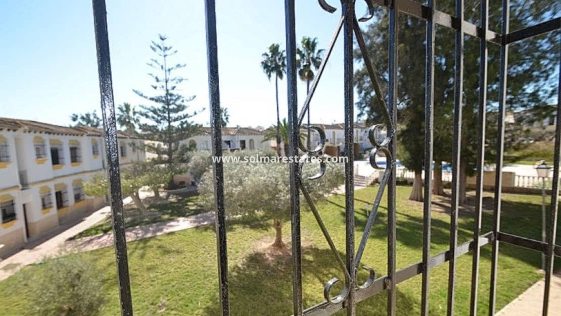 1 quarto Apartamento para venda em Villamartin com piscina - 114 000 € (Ref: 10072854)