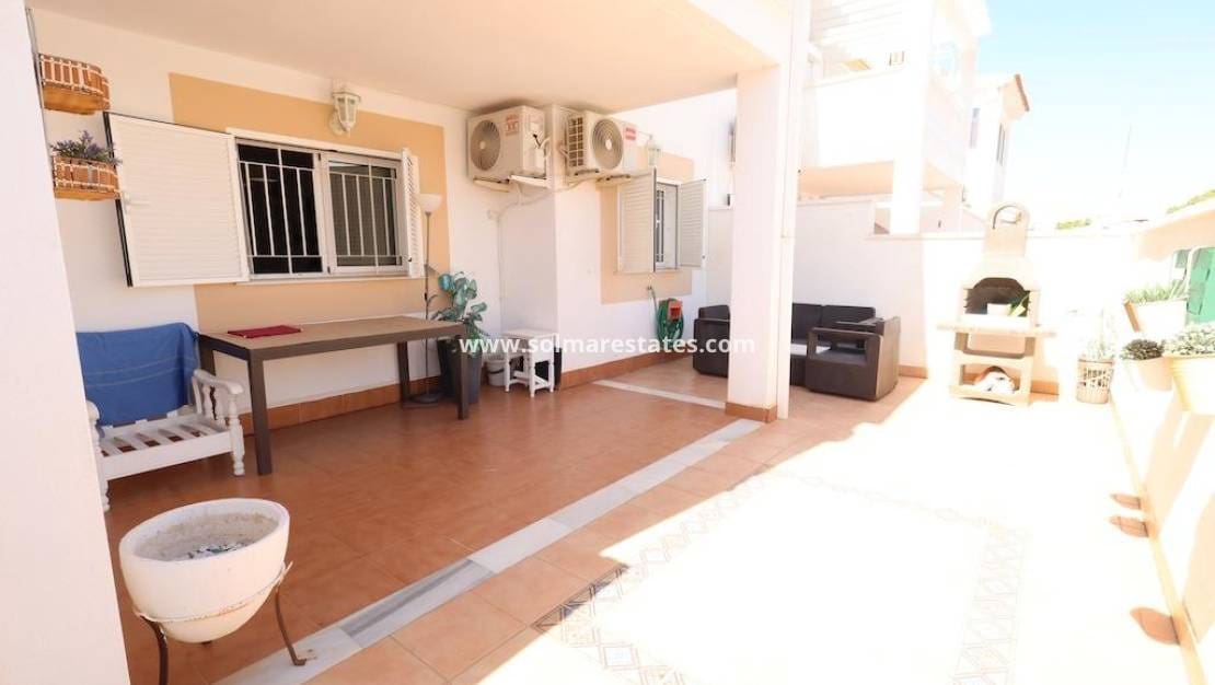 2 soverom Leilighet til salgs i Playa Flamenca med svømmebasseng - € 230 000 (Ref: 10072999)