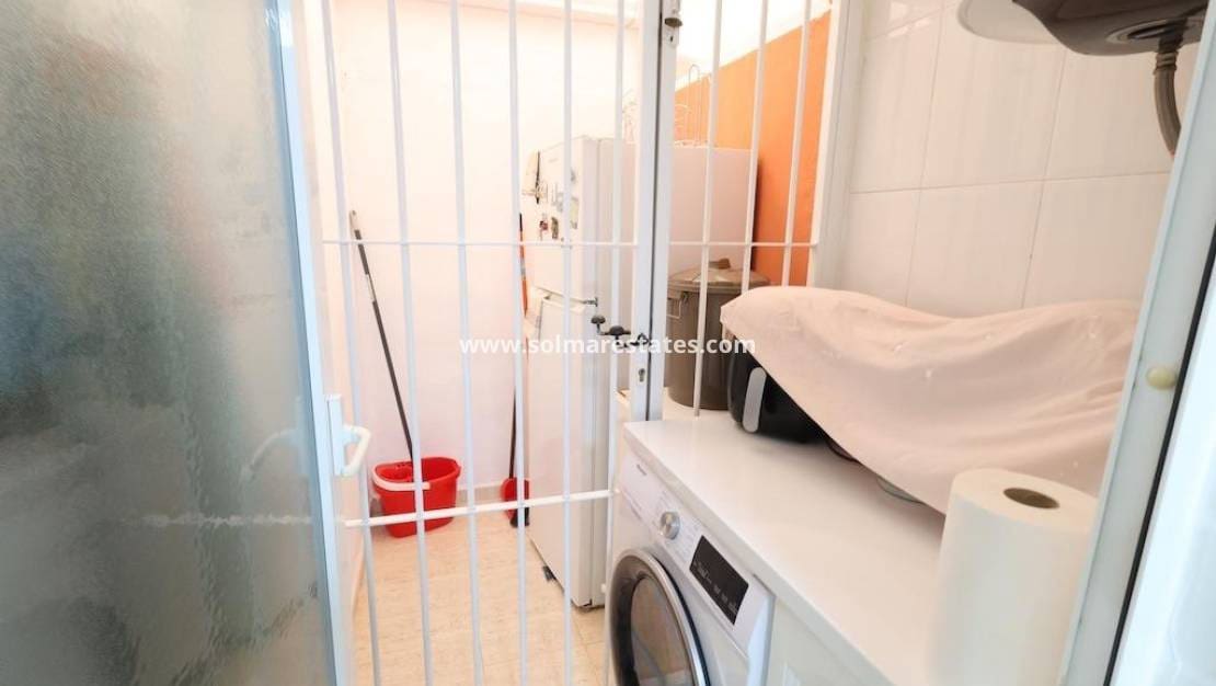 2 soverom Leilighet til salgs i Playa Flamenca med svømmebasseng - € 230 000 (Ref: 10072999)