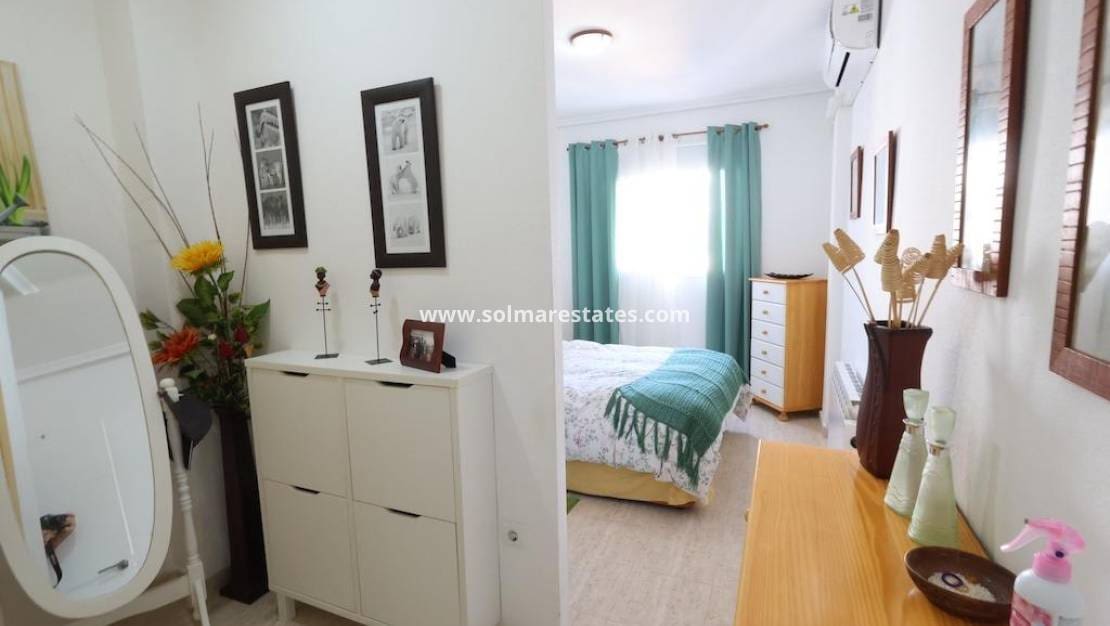 2 soverom Leilighet til salgs i Playa Flamenca med svømmebasseng - € 230 000 (Ref: 10072999)