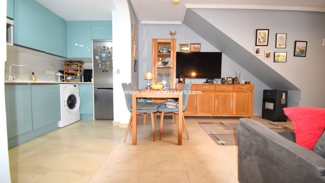 2 soverom Leilighet til salgs i Playa Flamenca med svømmebasseng - € 185 000 (Ref: 10073000)