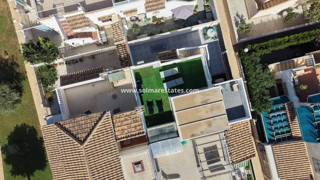 Pareado de 2 habitaciones en Playa Flamenca en venta con piscina - 180.000 € (Ref: 10073001)