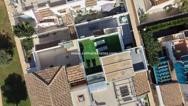 2 quarto Moradia Geminada para venda em Playa Flamenca, Orihuela com piscina - 180 000 € (Ref: 10073001)