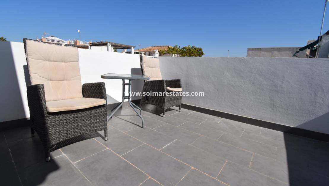 Pareado de 2 habitaciones en Playa Flamenca en venta con piscina - 180.000 € (Ref: 10073001)