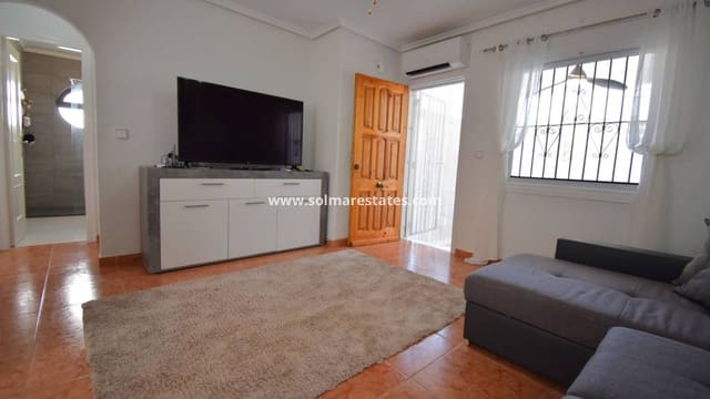 2 quarto Moradia Geminada para venda em Playa Flamenca, Orihuela com piscina - 180 000 € (Ref: 10073001)