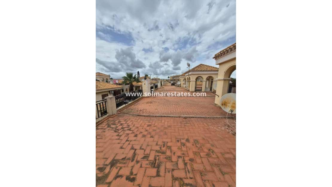2 quarto Casa em Banda para venda em Playa Flamenca com piscina - 215 000 € (Ref: 10073219)