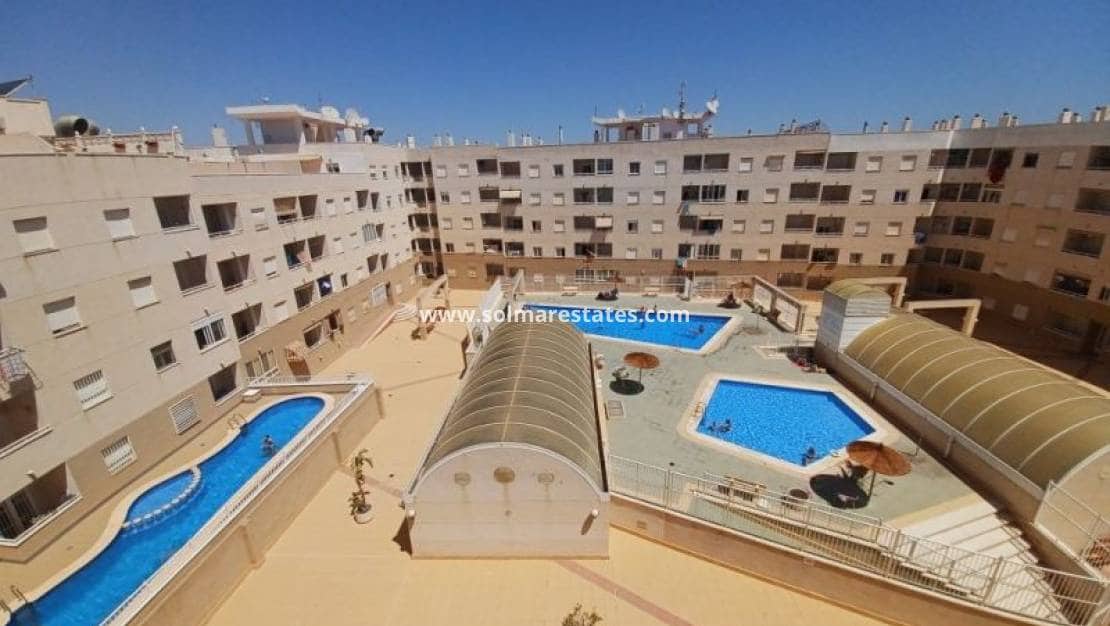 2 chambre Appartement à vendre à Torrevieja avec piscine - 159 995 € (Ref: 10077244)