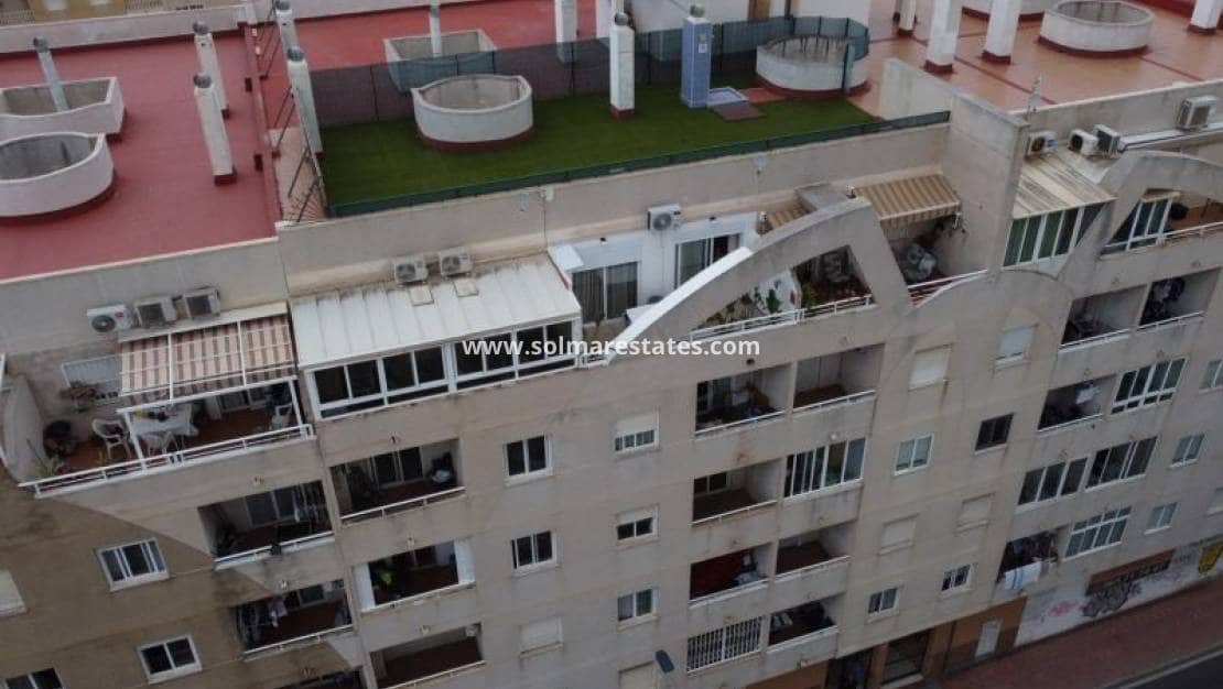 2 chambre Appartement à vendre à Torrevieja avec piscine - 159 995 € (Ref: 10077244)