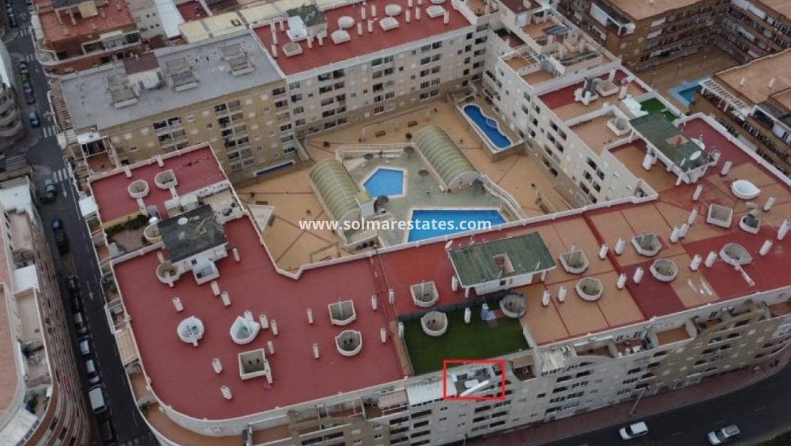 2 chambre Appartement à vendre à Torrevieja avec piscine - 159 995 € (Ref: 10077244)
