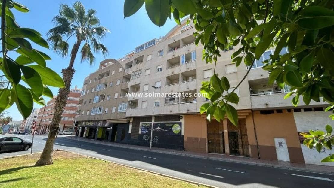 2 chambre Appartement à vendre à Torrevieja avec piscine - 159 995 € (Ref: 10077244)