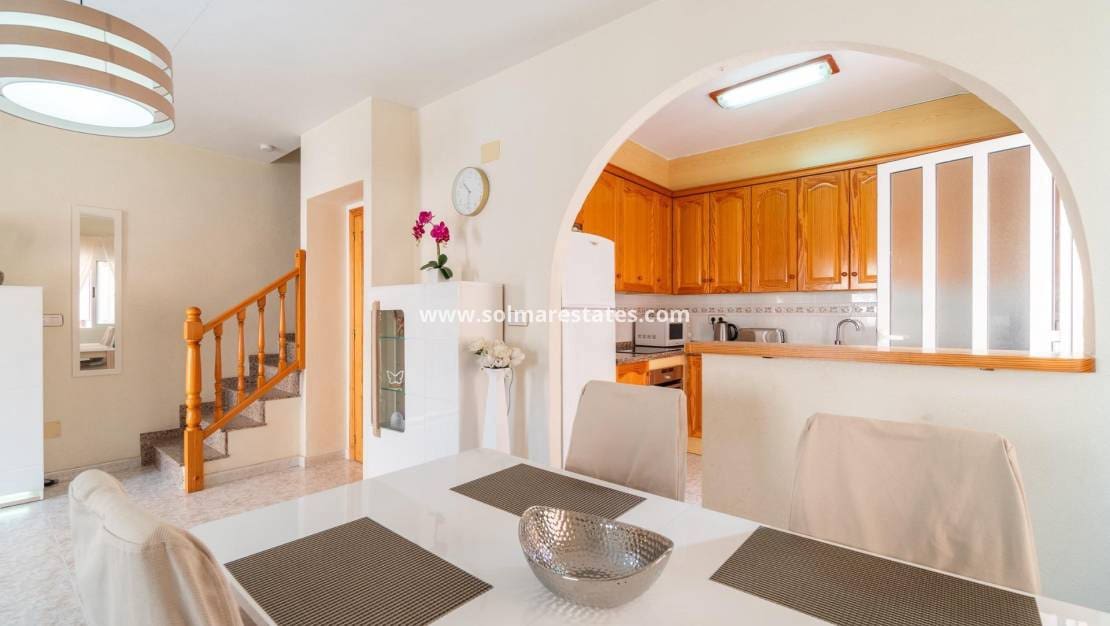 Casa de 3 habitaciones en Playa Flamenca en venta con piscina - 225.000 € (Ref: 10077245)