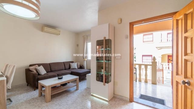 Casa de 3 habitaciones en Playa Flamenca, Orihuela en venta con piscina - 225.000 € (Ref: 10077245)