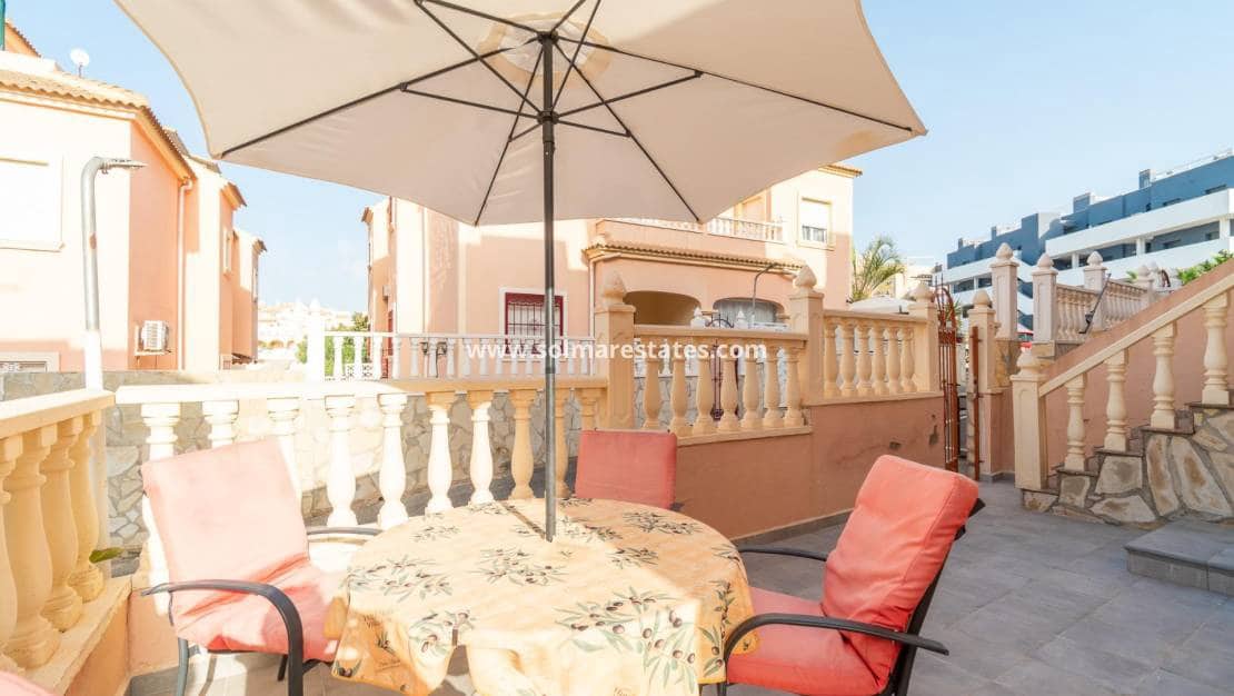Casa de 3 habitaciones en Playa Flamenca en venta con piscina - 225.000 € (Ref: 10077245)