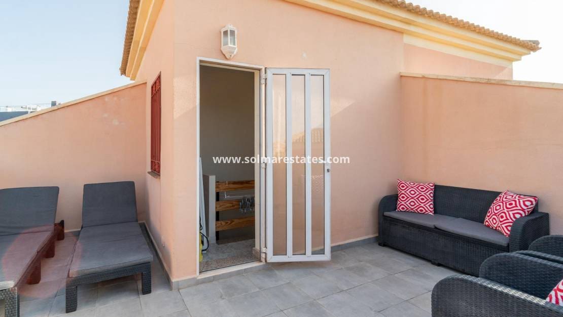 Casa de 3 habitaciones en Playa Flamenca en venta con piscina - 225.000 € (Ref: 10077245)