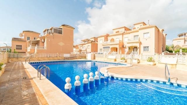 Casa de 3 habitaciones en Playa Flamenca, Orihuela en venta con piscina - 225.000 € (Ref: 10077245)