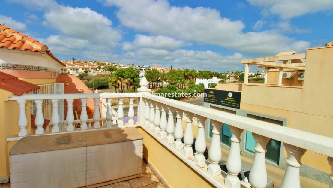2 soveværelse Byhus til salg i Villamartin med swimmingpool - € 159.900 (Ref: 10078950)