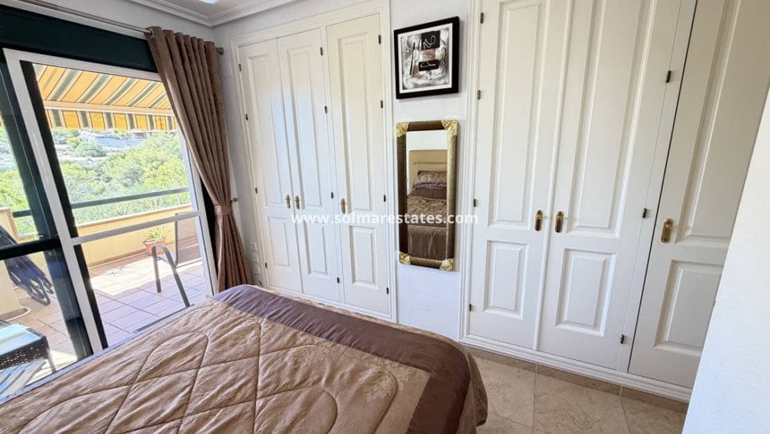 2 makuuhuone Omakotitalo myytävänä paikassa Campoamor mukana uima-altaan - 239 995 € (Ref: 10078951)