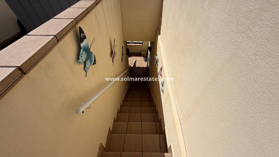 2 makuuhuone Omakotitalo myytävänä paikassa Campoamor mukana uima-altaan - 239 995 € (Ref: 10078951)