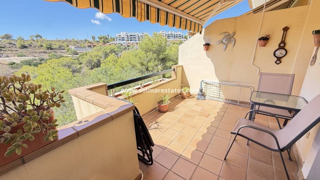 2 makuuhuone Omakotitalo myytävänä paikassa Campoamor mukana uima-altaan - 239 995 € (Ref: 10078951)
