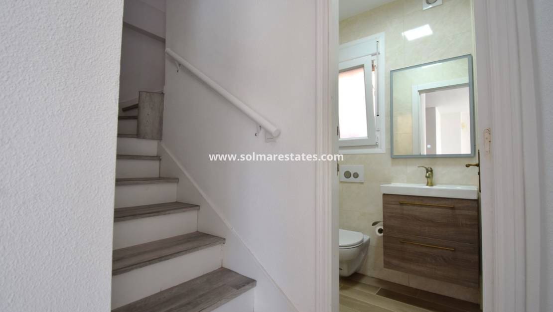3 Zimmer Villa zu verkaufen in Playa Flamenca mit Pool - 429.000 € (Ref: 10078952)