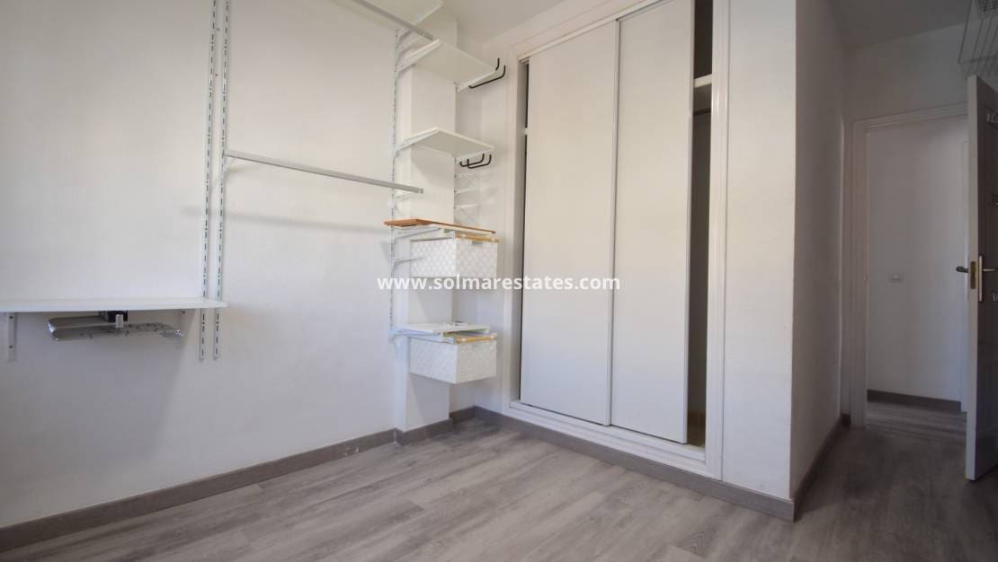 3 Zimmer Villa zu verkaufen in Playa Flamenca mit Pool - 429.000 € (Ref: 10078952)