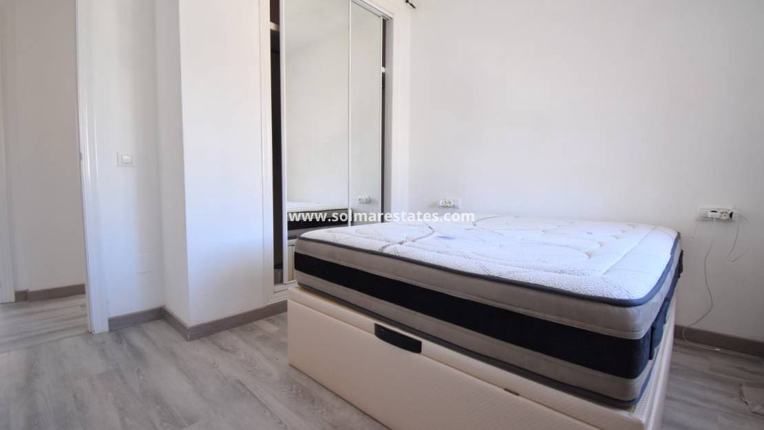 3 Zimmer Villa zu verkaufen in Playa Flamenca mit Pool - 429.000 € (Ref: 10078952)