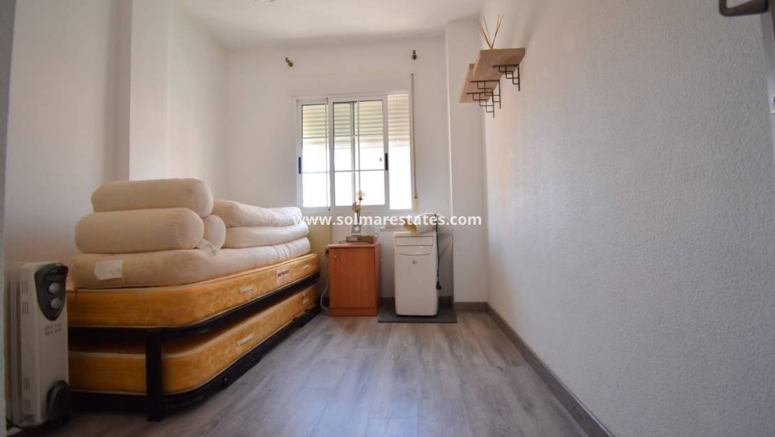 3 Zimmer Villa zu verkaufen in Playa Flamenca mit Pool - 429.000 € (Ref: 10078952)
