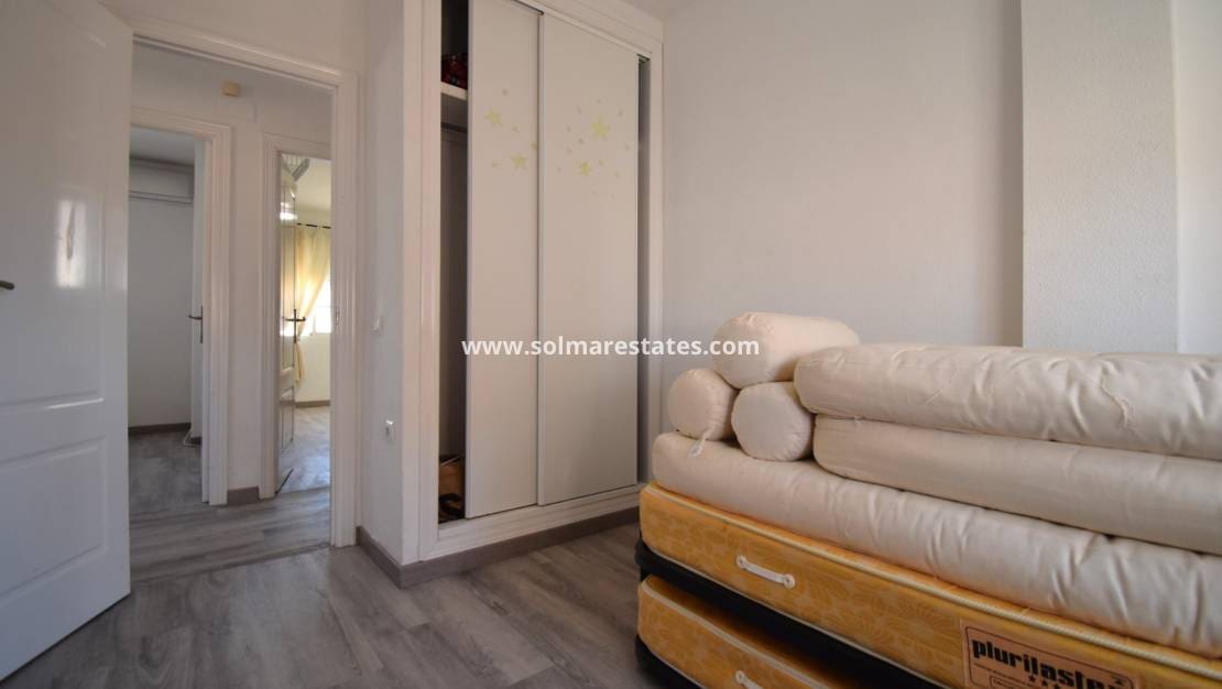 3 Zimmer Villa zu verkaufen in Playa Flamenca mit Pool - 429.000 € (Ref: 10078952)