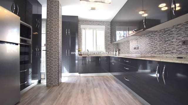 3 Zimmer Villa zu verkaufen in Playa Flamenca, Orihuela mit Pool - 429.000 € (Ref: 10078952)